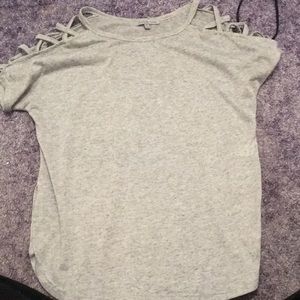 Short sleeve with sleeve cut outs